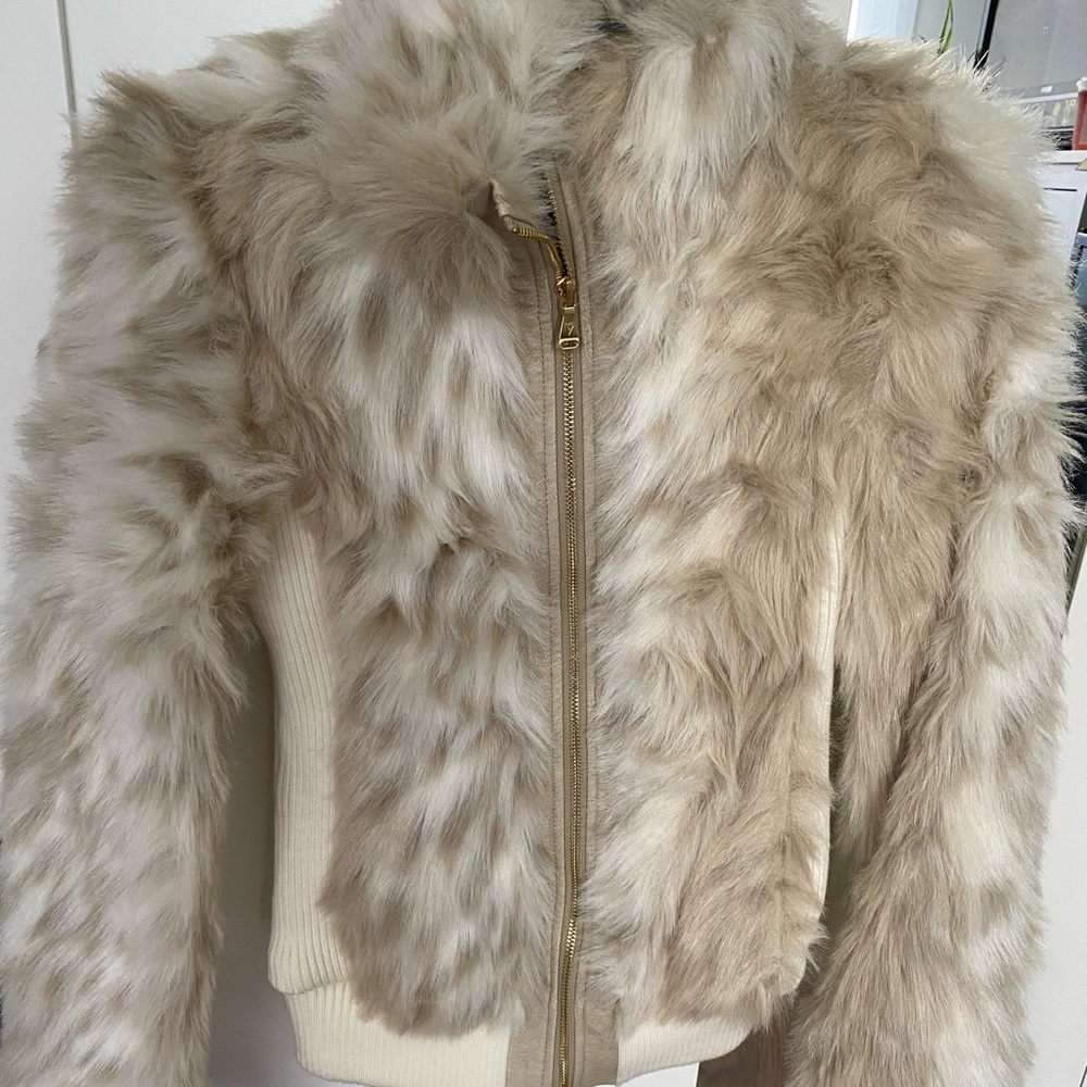 Guess worn twice size small, excellent condition